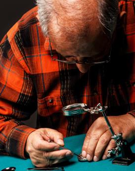 查尔斯·温宁格-槐荫区浪琴维修服务中心制表师