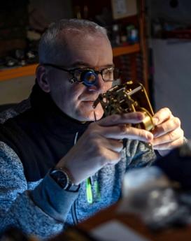 切斯特·莫里斯-济阳区浪琴维修服务中心制表师