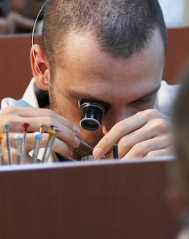 安尼塔·阿普里尔-市中区浪琴维修服务中心制表师