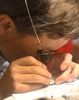 利亚姆·威尔森-长清区浪琴维修服务中心制表师