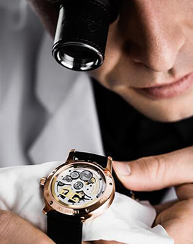 雅各布·琼斯-钢城区浪琴维修服务中心制表师