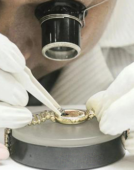 波菲里奥·琼斯-历下区浪琴维修服务中心制表师